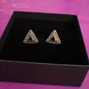 Vintage Sterling Silver Marcasite/Onyx Stone stud earrings